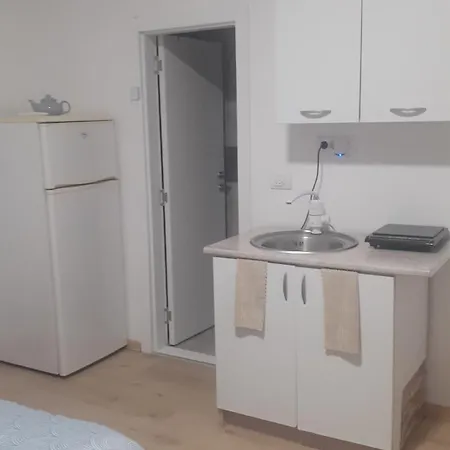 Guest house Udobna Soba Sa Prelepim Pogledom #4 *